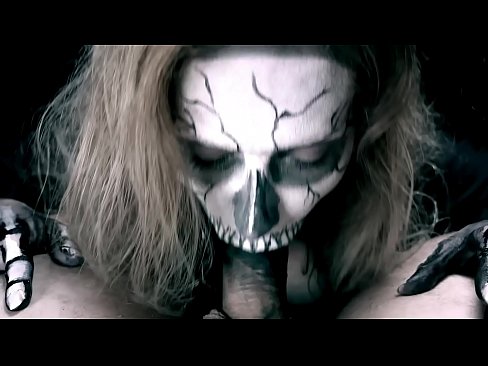 ❤️ Demoniczna dziewczyna ssąca kutasa swoimi czarnymi ustami i połykająca spermę. ❌ Porn video at pl.xxxpornimages.ru ﹏